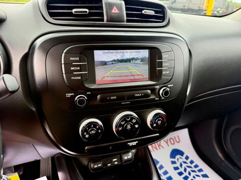 Used 2019 Kia Soul FWD image 37