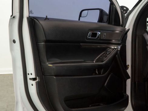 Used 2017 Ford Explorer 4WD Police Interceptor w/ Ultimate Wiring Package image 6