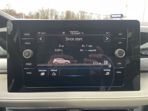 Certified 2025 Volkswagen Taos SEL image 20