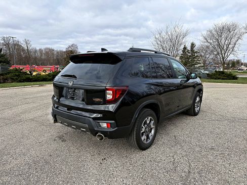 Used 2022 Honda Passport TrailSport image 9