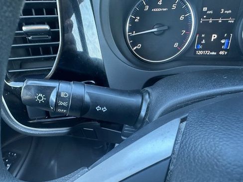 Used 2018 Mitsubishi Outlander ES image 30