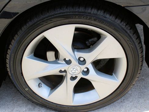 Used 2012 Toyota Camry SE FWD image 11