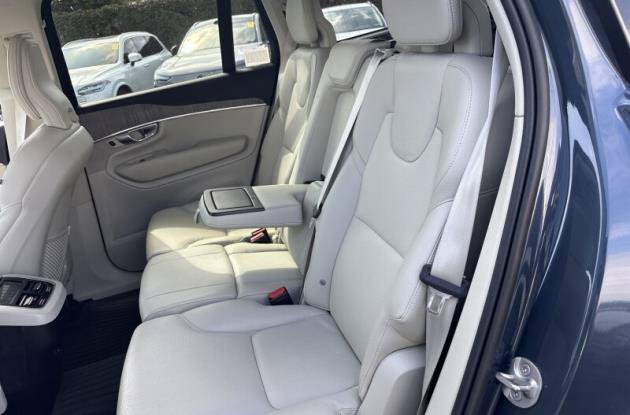 Used 2023 Volvo XC90 B6 Plus w/ Protection Package Premier AWD/4WD image 7