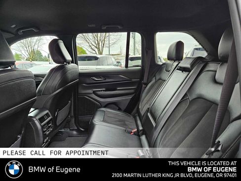 Used 2024 Jeep Grand Cherokee Altitude AWD/4WD image 19