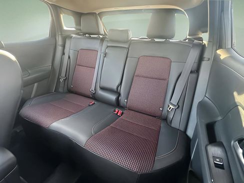 New 2026 Nissan Kicks SR FWD image 27