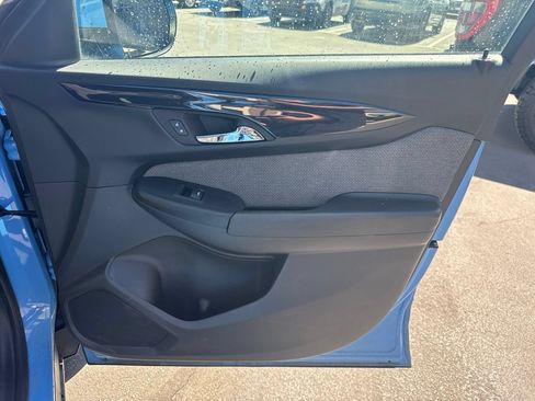 Used 2024 Chevrolet TrailBlazer LT w/ LT Cold Weather Package AWD/4WD image 11