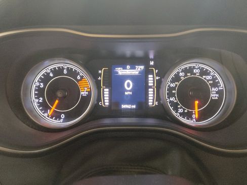 Used 2021 Jeep Cherokee Latitude FWD image 23