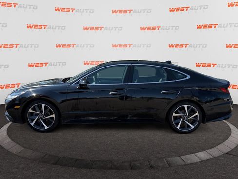 Used 2023 Hyundai Sonata SEL Plus FWD image 2