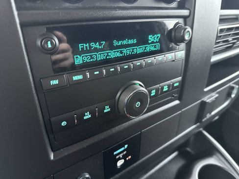 Used 2024 GMC Savana 2500 w/ Driver Convenience Package image 16