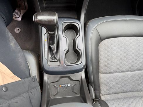 Used 2019 Chevrolet Colorado Z71 image 16