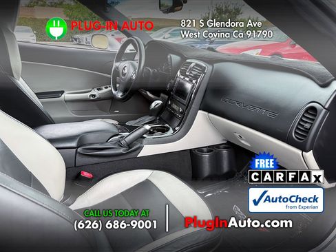 Used 2012 Chevrolet Corvette Coupe w/ 2LT Preferred Equipment Group RWD image 10