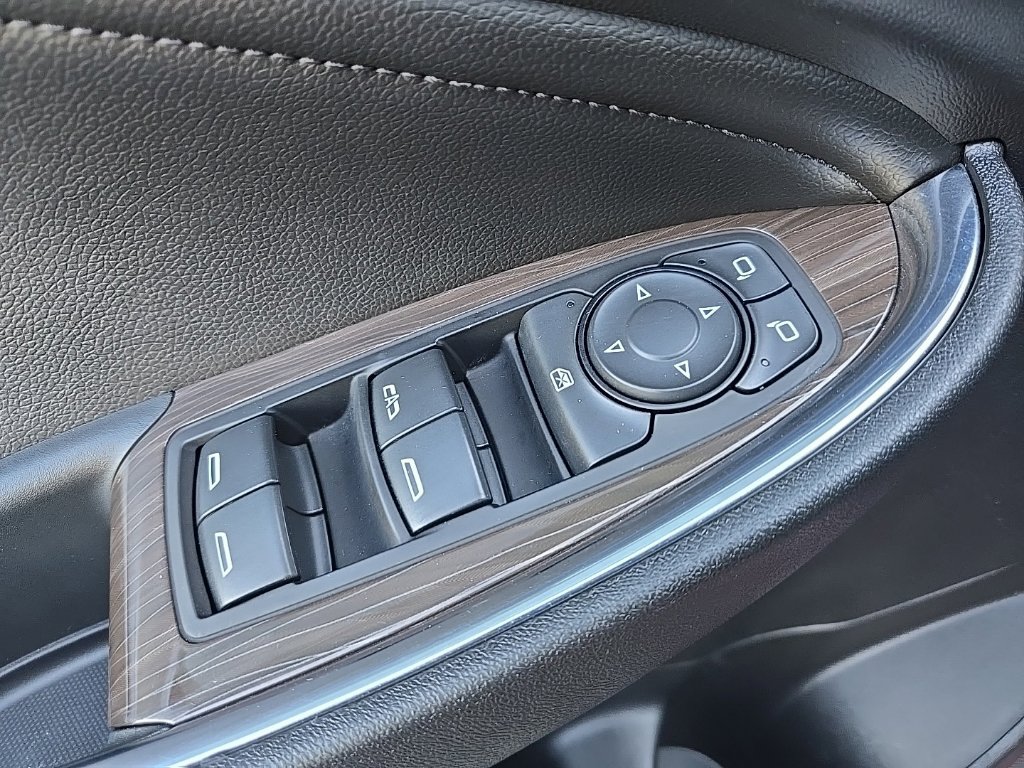 Used 2019 Chevrolet Malibu Premier w/ Sun and Wheel Package FWD image 27