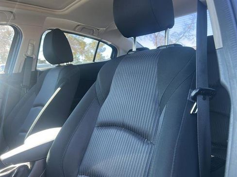 Used 2016 MAZDA MAZDA3 i Touring image 15