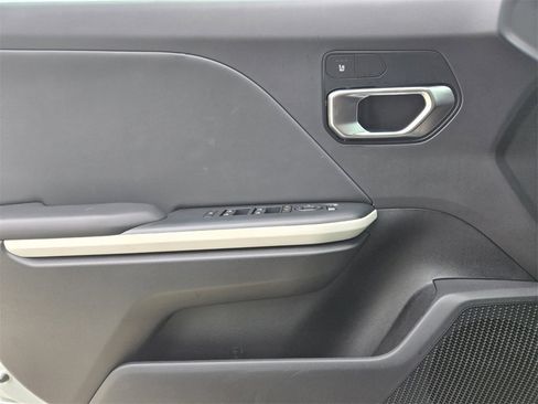 New 2025 Kia K4 GT-Line image 16