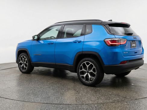 Used 2025 Jeep Compass Limited AWD/4WD image 6