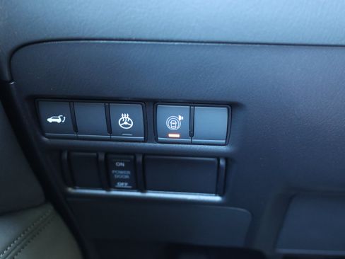 Used 2024 Nissan Armada SL AWD/4WD image 31