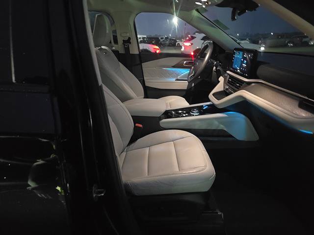 Used 2026 Ford Explorer Platinum w/ LUX Leather Package AWD/4WD image 12
