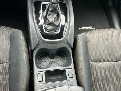 Used 2017 Nissan Rogue SV w/ Midnight Edition Package FWD image 26