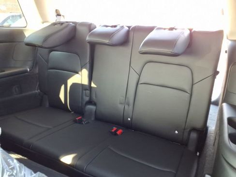 New 2026 Nissan Pathfinder SL image 30