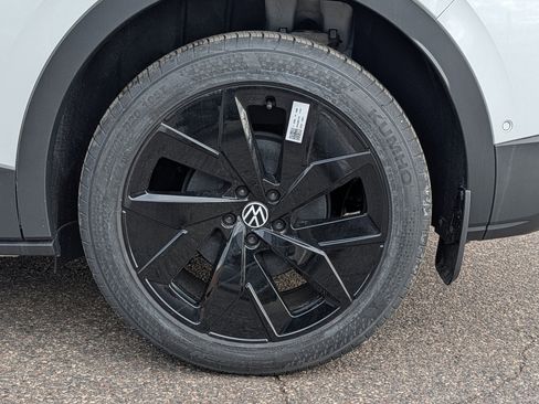 New 2026 Volkswagen ID.4 Pro S AWD/4WD image 3