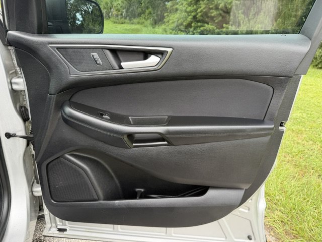 Used 2018 Ford Edge SE FWD image 14