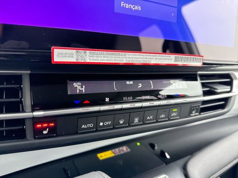 Certified 2025 Toyota Sienna XLE image 17