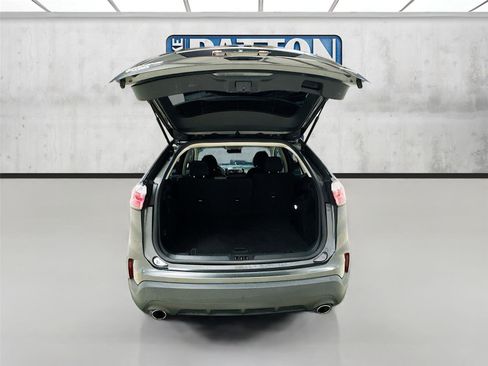 Used 2019 Ford Edge SE image 24