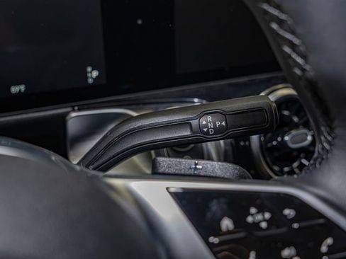 Used 2026 Mercedes-Benz GLB 250 4MATIC image 17