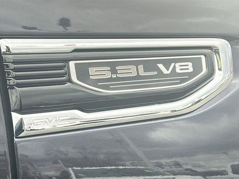 New 2026 GMC Sierra 1500 SLT w/ SLT Premium Plus Package image 10