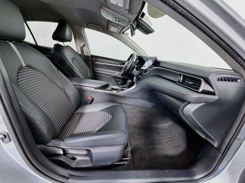 Used 2024 Toyota Camry SE FWD image 28