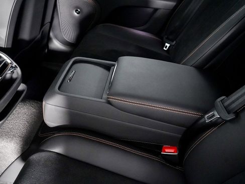 New 2025 Bentley Flying Spur Plug-In Hybrid image 26