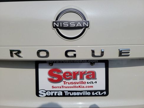Used 2023 Nissan Rogue SL w/ SL Premium Package FWD image 30