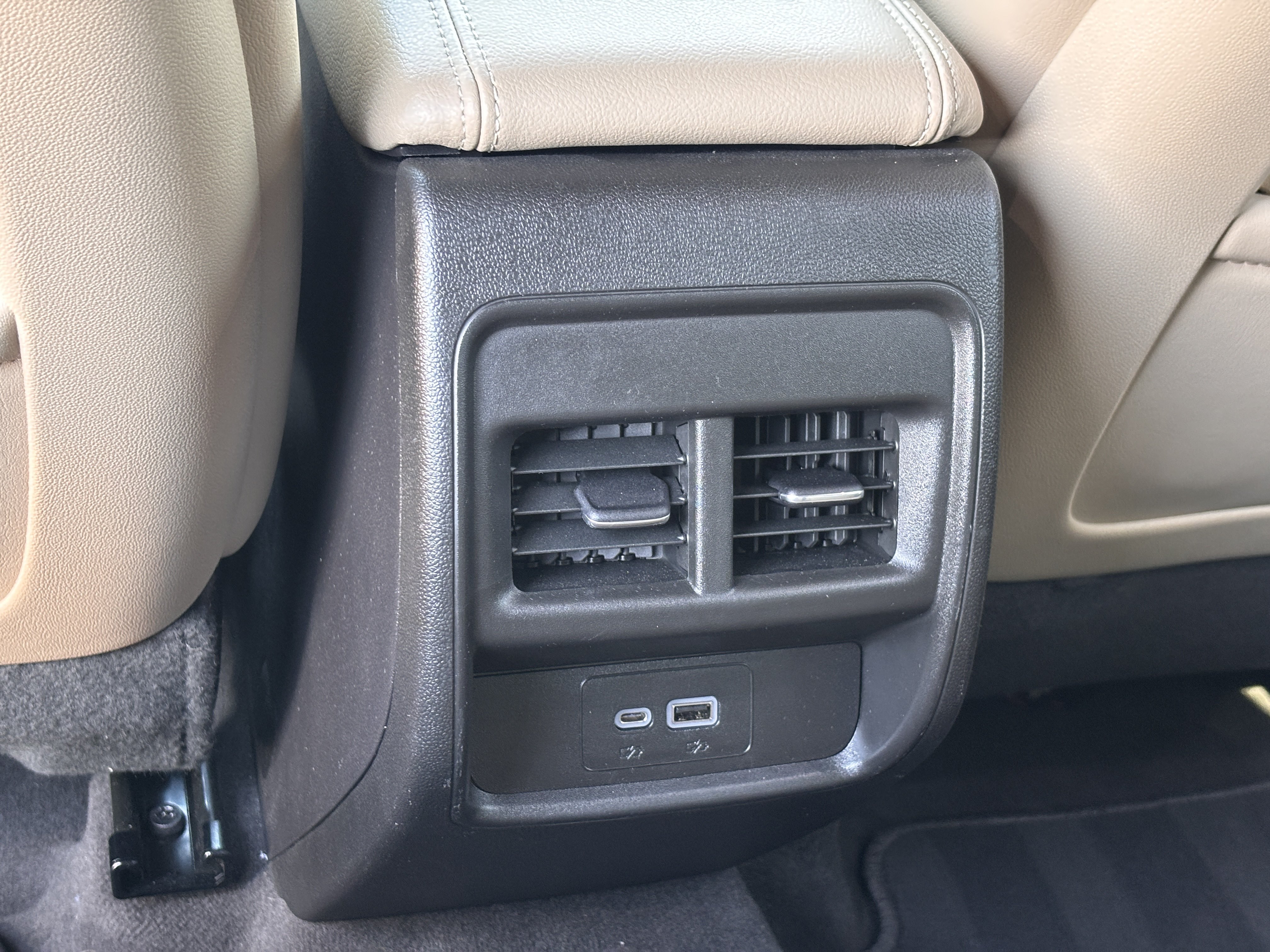 Used 2024 Cadillac XT4 Premium Luxury FWD image 31