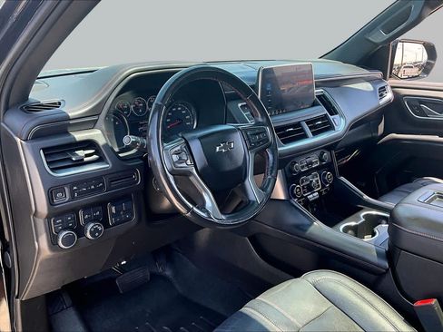 Used 2021 Chevrolet Suburban RST w/ Luxury Package AWD/4WD image 18