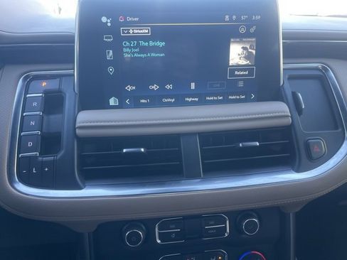 Used 2024 Chevrolet Suburban Premier image 26