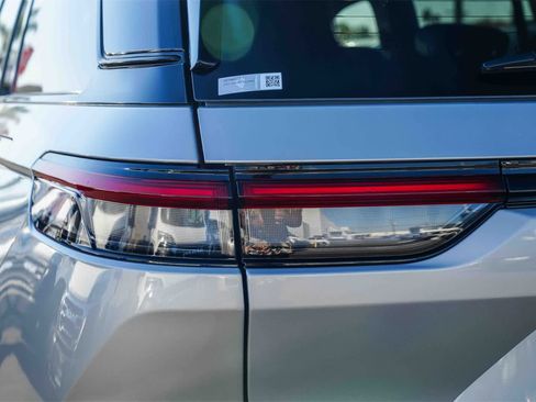 New 2025 Jeep Grand Cherokee Limited image 7