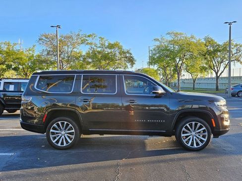 Used 2023 Jeep Grand Wagoneer 4WD image 4