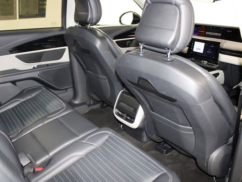 Used 2024 Lincoln Nautilus Reserve image 34