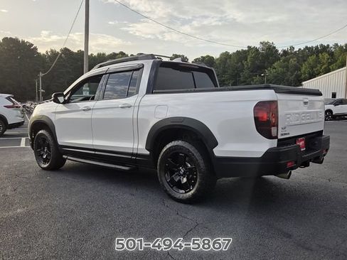 Used 2024 Honda Ridgeline Black Edition image 3