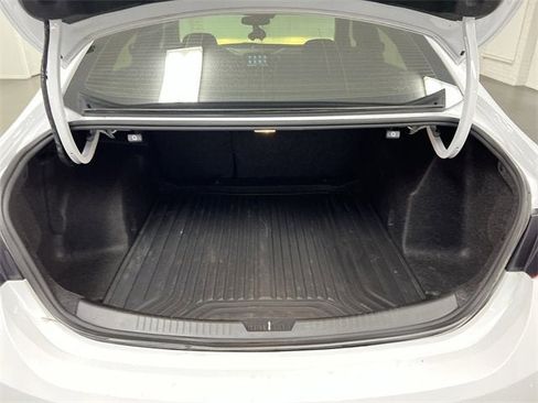 Certified 2022 Chevrolet Malibu LT w/ Leather Package image 26