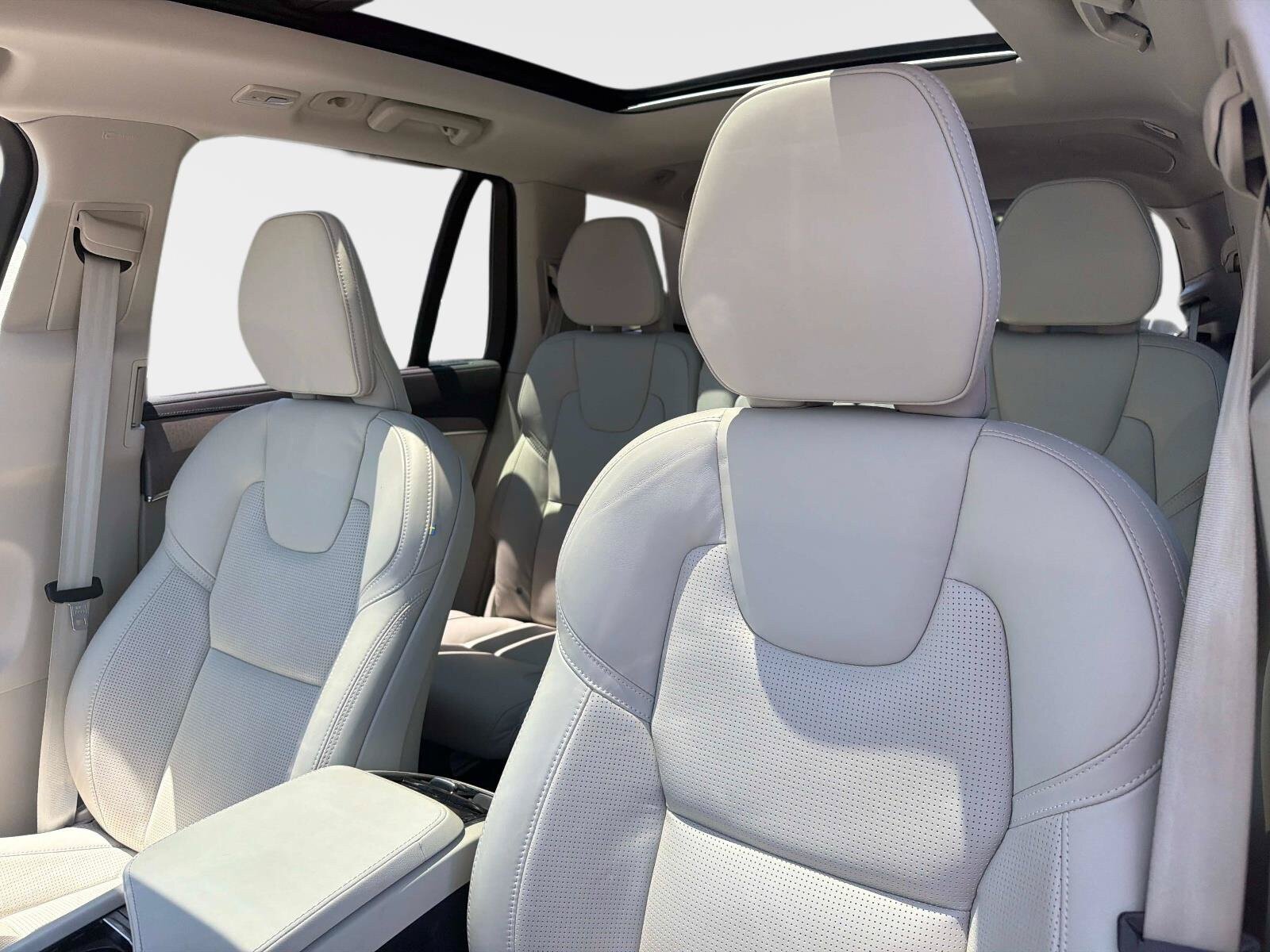 Used 2025 Volvo XC90 T8 Ultra w/ Protection Package Premier AWD/4WD image 20