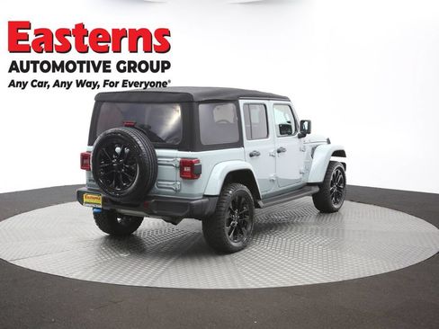 Used 2024 Jeep Wrangler Unlimited Sahara w/ Technology Group AWD/4WD image 40