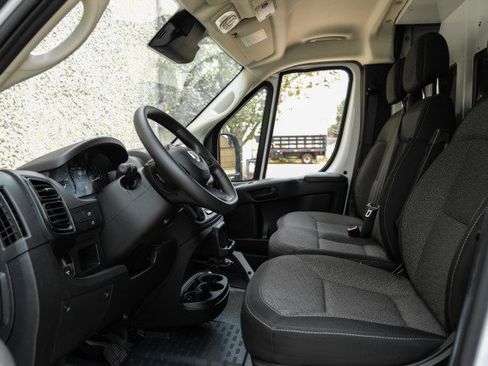 Used 2023 RAM ProMaster 2500 FWD image 4