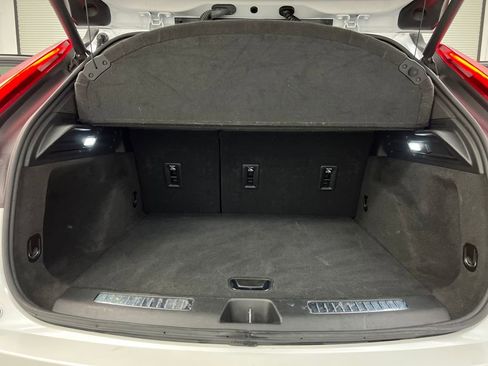 Used 2024 Cadillac XT4 Premium Luxury image 29