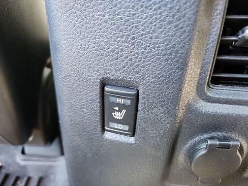 Used 2024 Nissan Titan PRO-4X w/ Pro-4x Convenience Package image 20