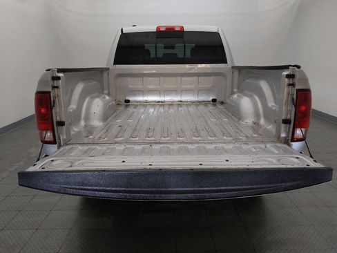 Used 2018 RAM 1500 Classic SLT RWD image 29