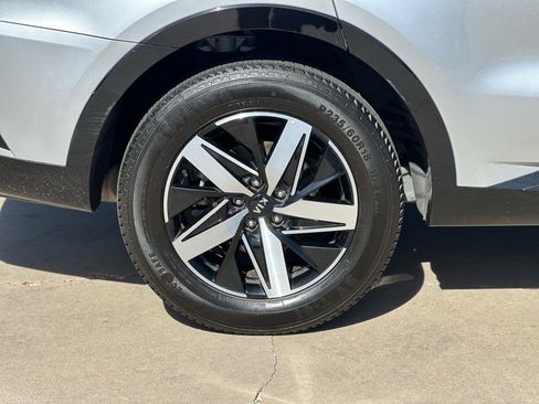 Used 2021 Kia Sorento EX image 33