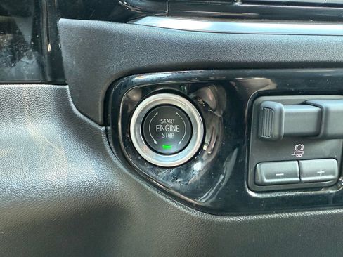 Certified 2026 Chevrolet Silverado 1500 LT AWD/4WD image 30