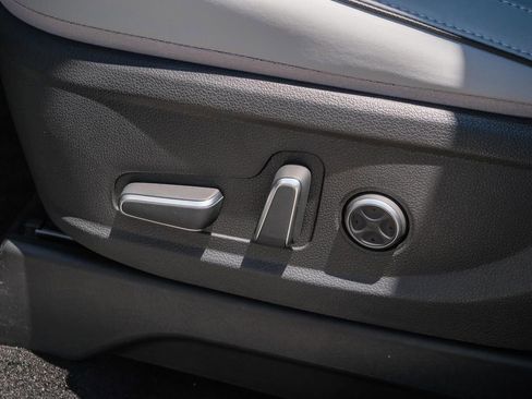 Used 2025 Hyundai Palisade SEL FWD image 23