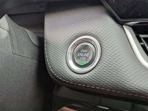 Used 2025 Chevrolet Equinox LT image 24